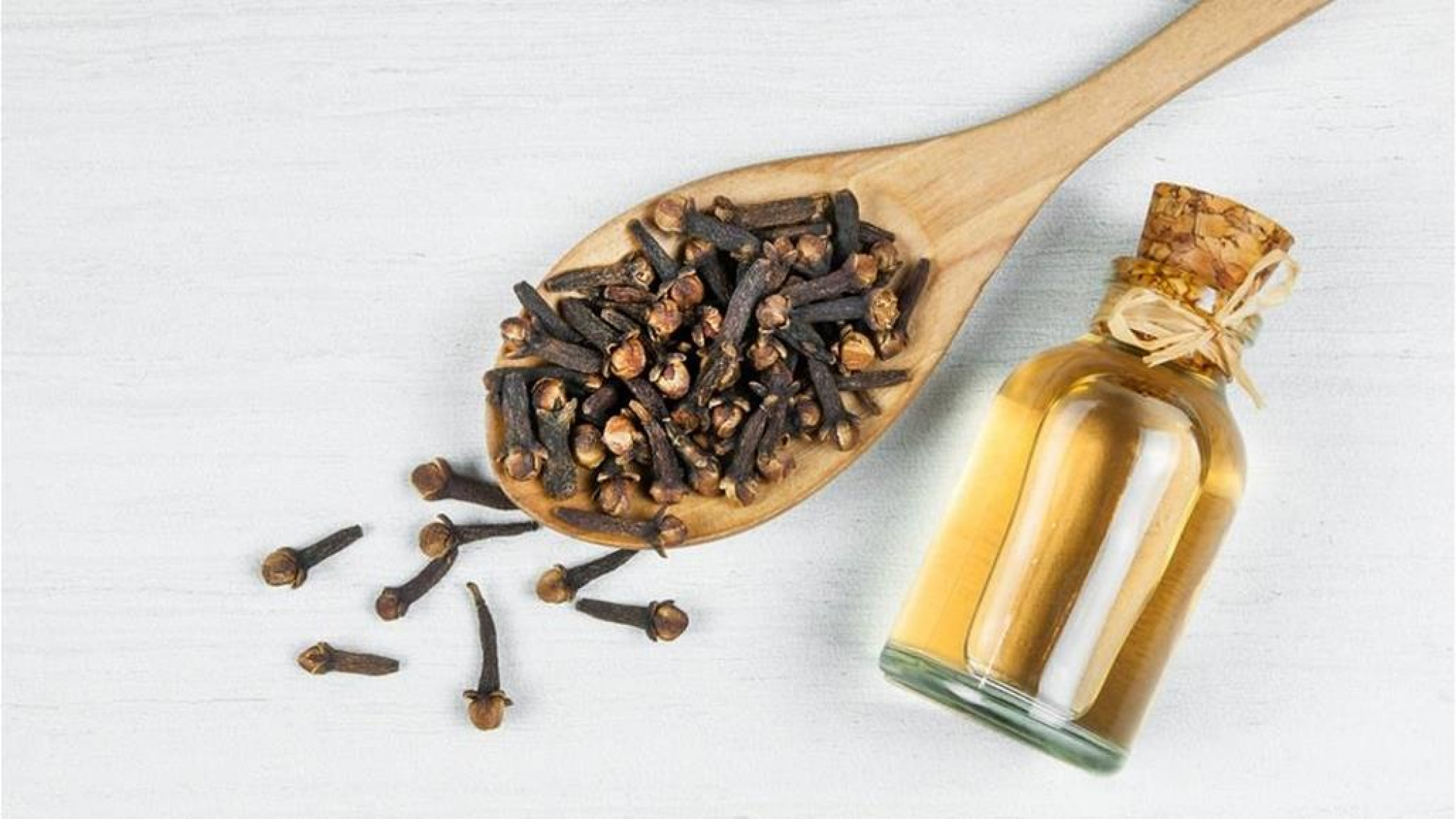 Natural spices, herbs and oils are effective in household cleaning