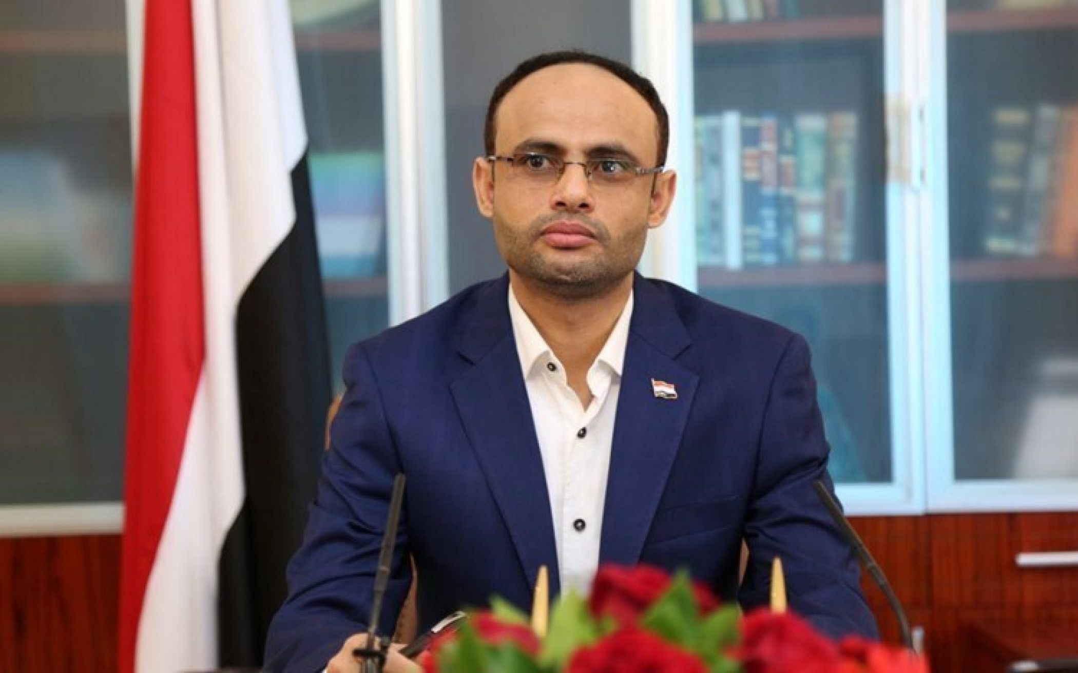 Al-Mashat to the Sultan of Oman: Your efforts will remain immortal in the conscience of the Yemeni people