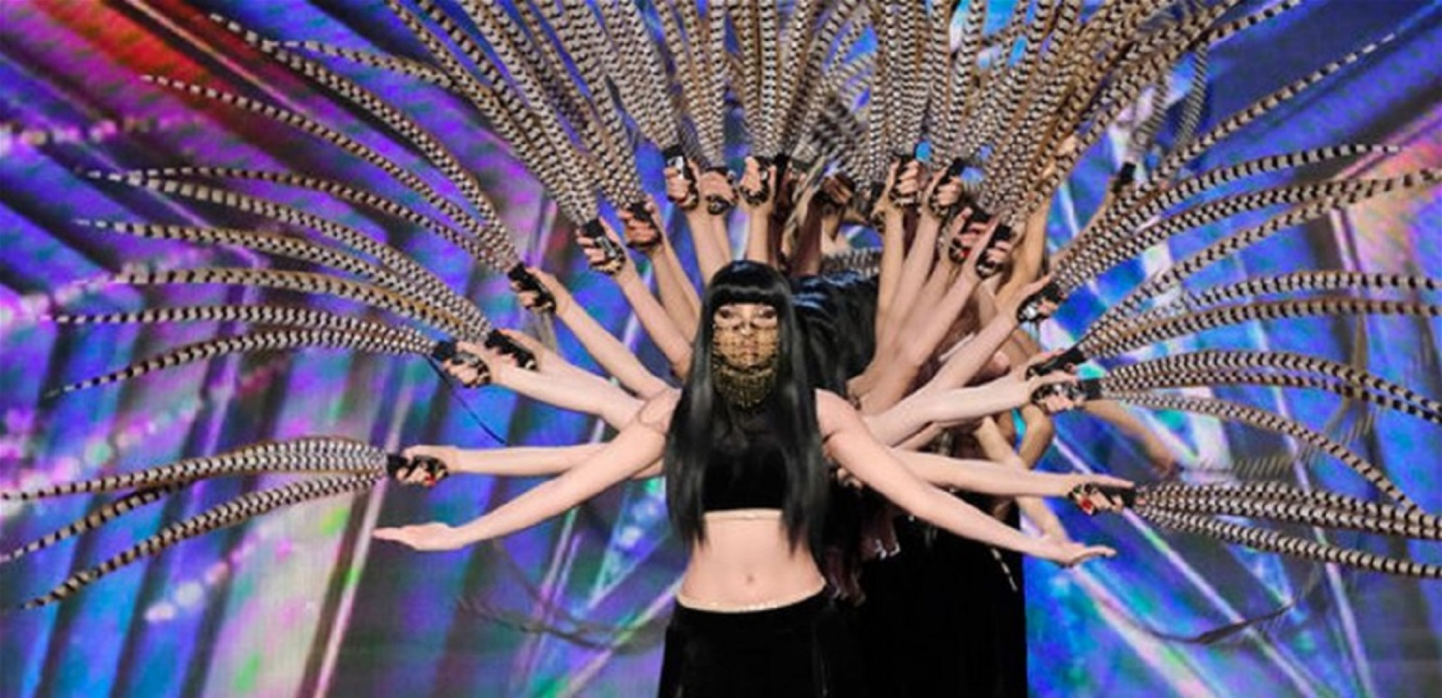 The "Mayass" dazzles the "Riyadh Season" audience.. "Unimaginably Show"