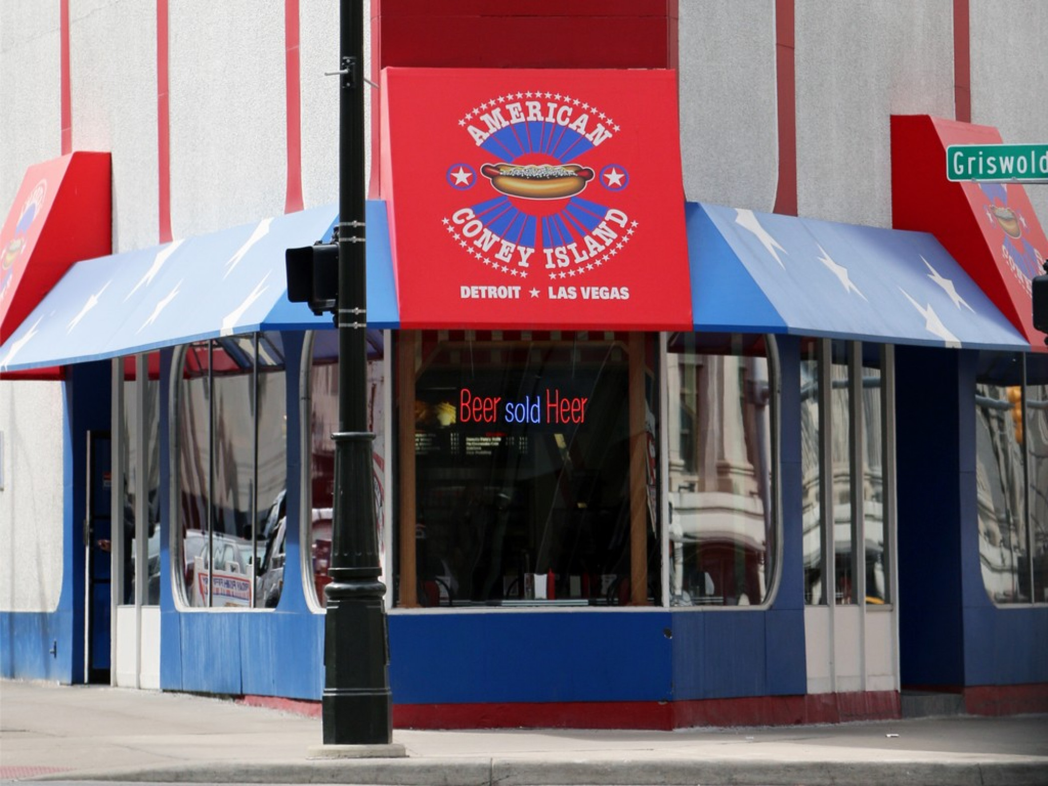 Detroit police search for 2 who broke into American Coney Island, stole empty cash register