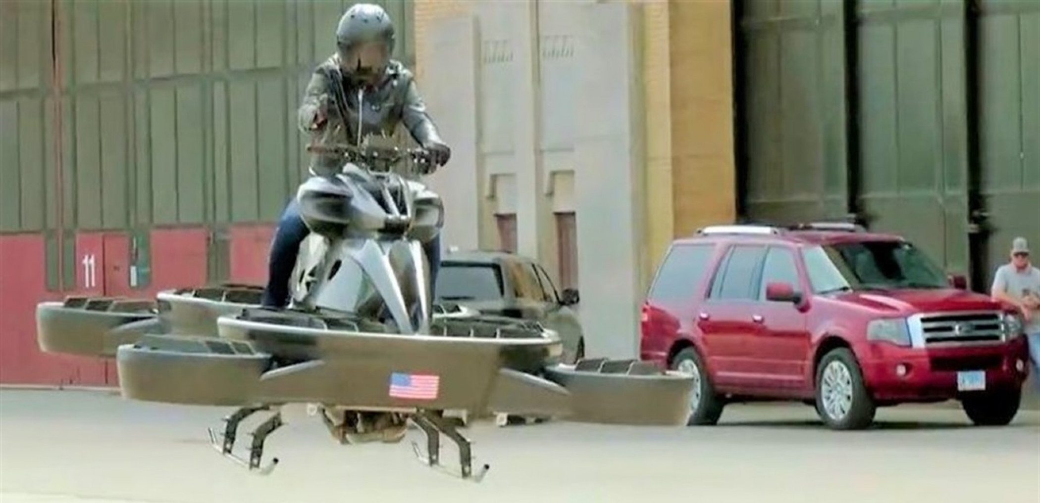 For the first time and from Michigan.. the appearance of a flying motorcycle that reaches 100 km per hour!!