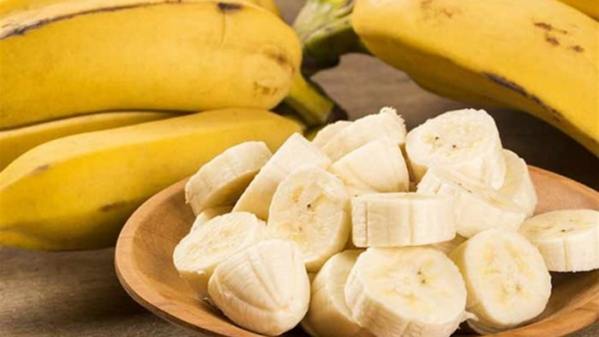 Its benefits are many... Here are the recipes for banana masks for the face!