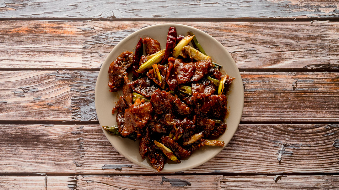 B02 MONGOLIAN BEEF