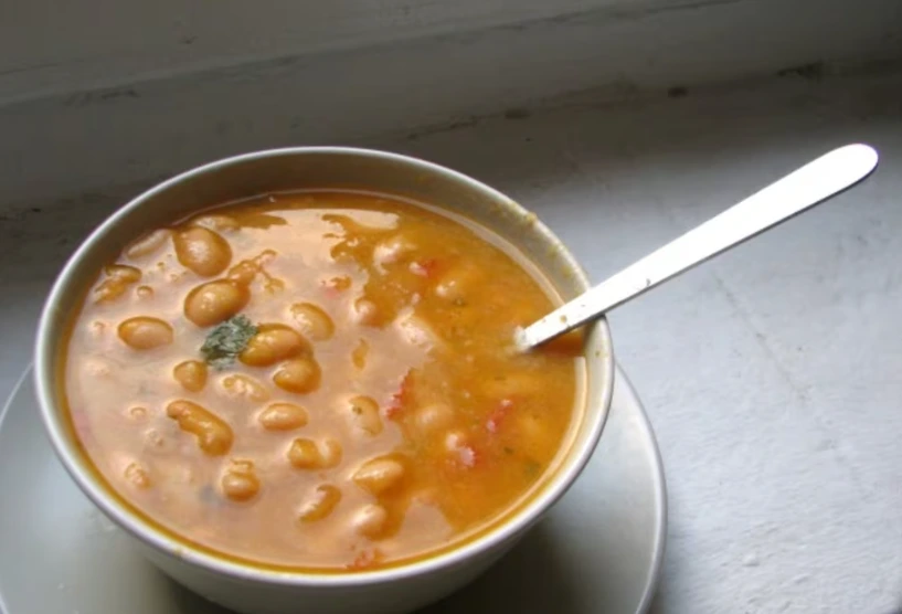 Sopa de alubias