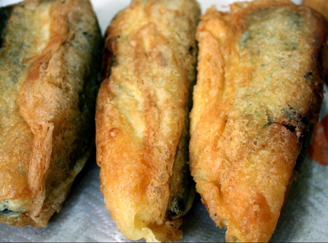 Chiles rellenos de picadillo