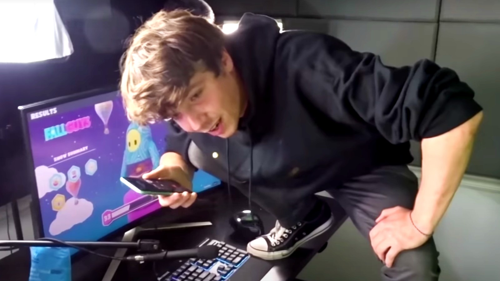 Carl wins Mr Beast Fall Guys Challenge