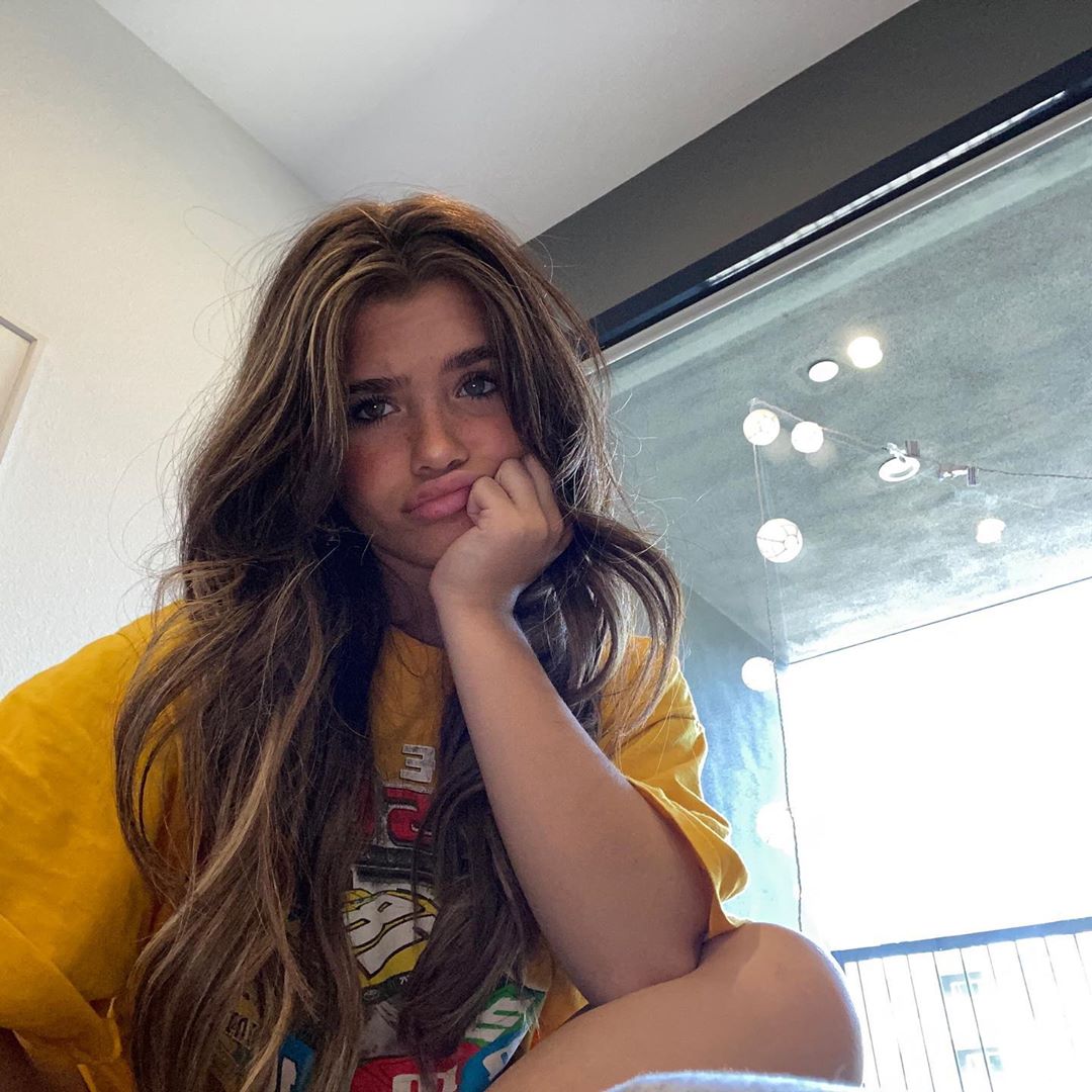 Nessa Barrett Instagram