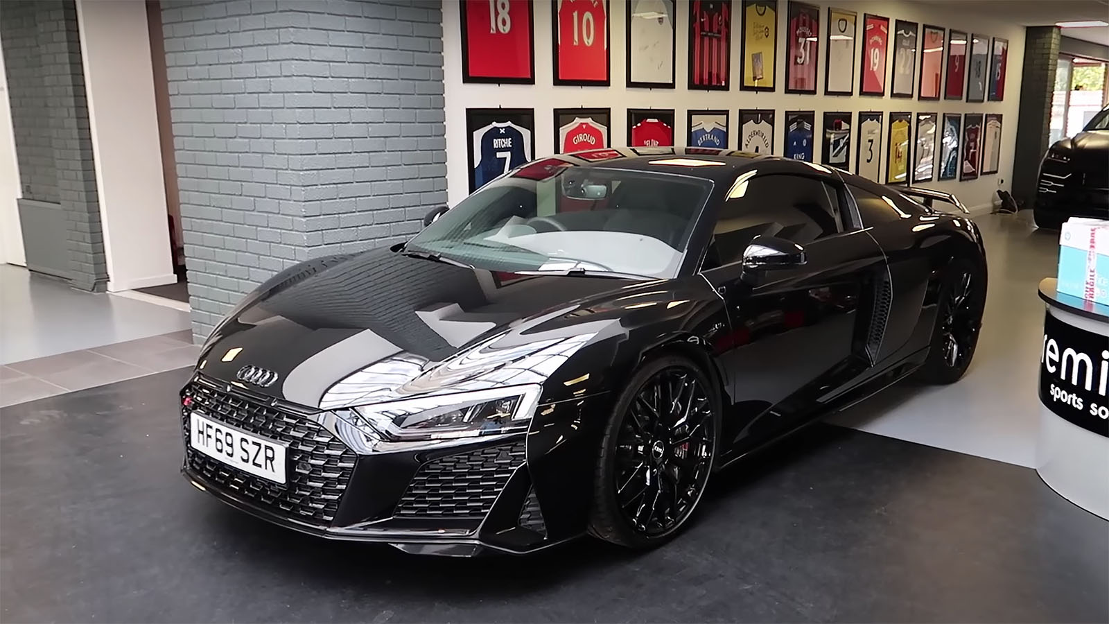 Archie Hamilton Audi R8