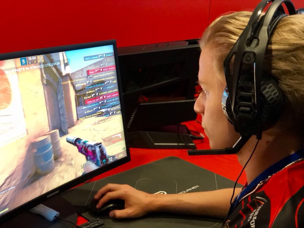AleksibCSGO/Twitter