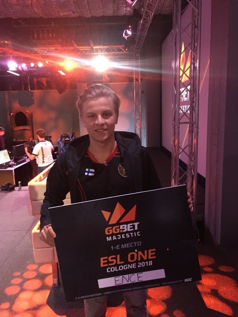 AleksibCSGO/Twitter