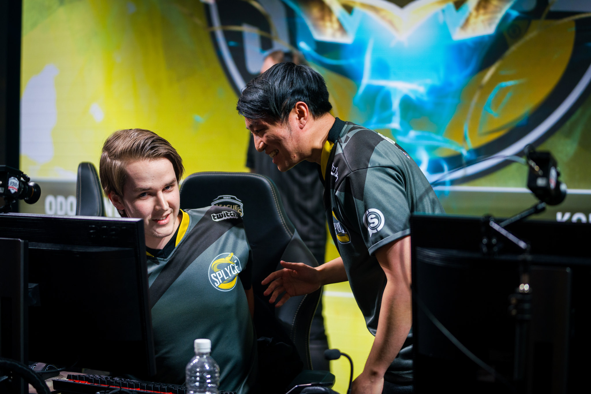 Splyce's 2018 bot lane struggled with wave management. Riot Games