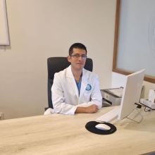 Ampliar imagen: Ivan Williams Castaños Lopez, Nefrólogo Metepec