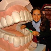 Ampliar imagen: Michelle Candiani Gomez, Dentista - Odontólogo Mérida