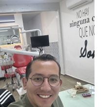 Ampliar imagen: Luis Daniel Arce Sevilla, Dentista - Odontólogo León