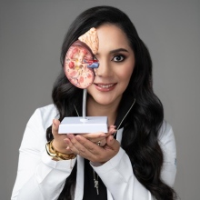 Ampliar imagen: Alejandra Padrón López, Nefrólogo Boca del Rio