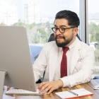 Dr. Christian Mendoza Mújica