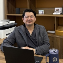 Ampliar imagen: Nestor Ibarra Salazar, Oftalmólogo Monterrey