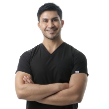 Ampliar imagen: Ismael Tapia Castro, Cirujano plástico Saltillo