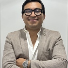 Dr. Eduardo Girón Villalobos