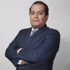 Dr. Leonel Neaves Ramírez