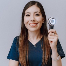 Ampliar imagen: Alejandra Hernández Castrejón, Dermatólogo pediátrico Zamora