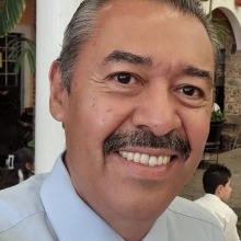 Ampliar imagen: Carlos Alberto González Tamayo, Cirujano general Celaya