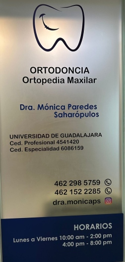 Mónica Paredes Saharopulos-0