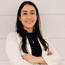 Ampliar imagen: Alejandrina G. Baeza Echeverría, Oftalmólogo Mérida