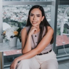 Dra. Karina Estefani Flores Aceves