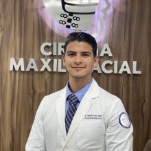 Ampliar imagen: Sergio Fernando García Aguilar, Cirujano maxilofacial Aguascalientes