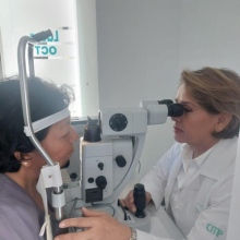Ampliar imagen: Alma Rosa Mata Paniagua, Oftalmólogo Marfil