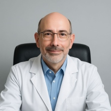 Ampliar imagen: Julio César Carballal Sanjurjo, Cardiólogo Ciudad de México