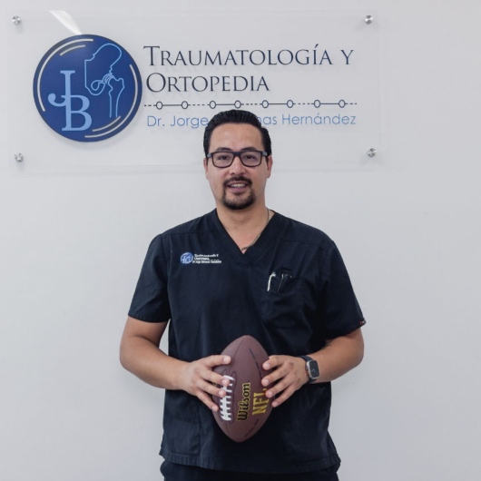 Dr. Jorge Bárcenas - Traumatólogo Ortopedista