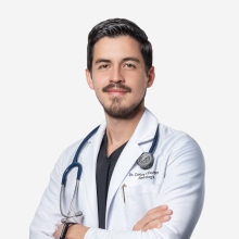 Ampliar imagen: Carlos Villavicencio, Nefrólogo Tepic