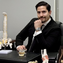 Ampliar imagen: José Gilberto Valadez Cabrero, Ortopedista Monterrey