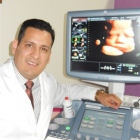 Dr. Abraham Flores Barragán