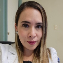 Ampliar imagen: Almandina Ruby López Cosain, Oftalmólogo Monterrey