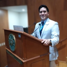 Ampliar imagen: Daniel Arturo Martínez Piña, Neurólogo León