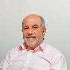 Dr. Ricardo Menéndez Barquín