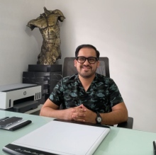 Ampliar imagen: Christian Isaac Hernández Martínez, Cirujano general Guadalajara