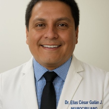 Ampliar imagen: Elias Cesar Galan Juarez, Neurocirujano Caborca
