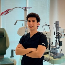 Ampliar imagen: Sebastian Martínez Flores, Oftalmólogo Guadalajara