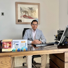 Ampliar imagen: Nezahualcóyotl Gonzaga-Carlos, Urólogo Ciudad Altamirano