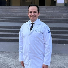 Ampliar imagen: Arni Mendoza, Cirujano general Ciudad de México