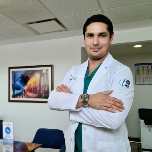 Dr. Rafael Córdova opiniones Traumatólogo, Ortopedista Querétaro