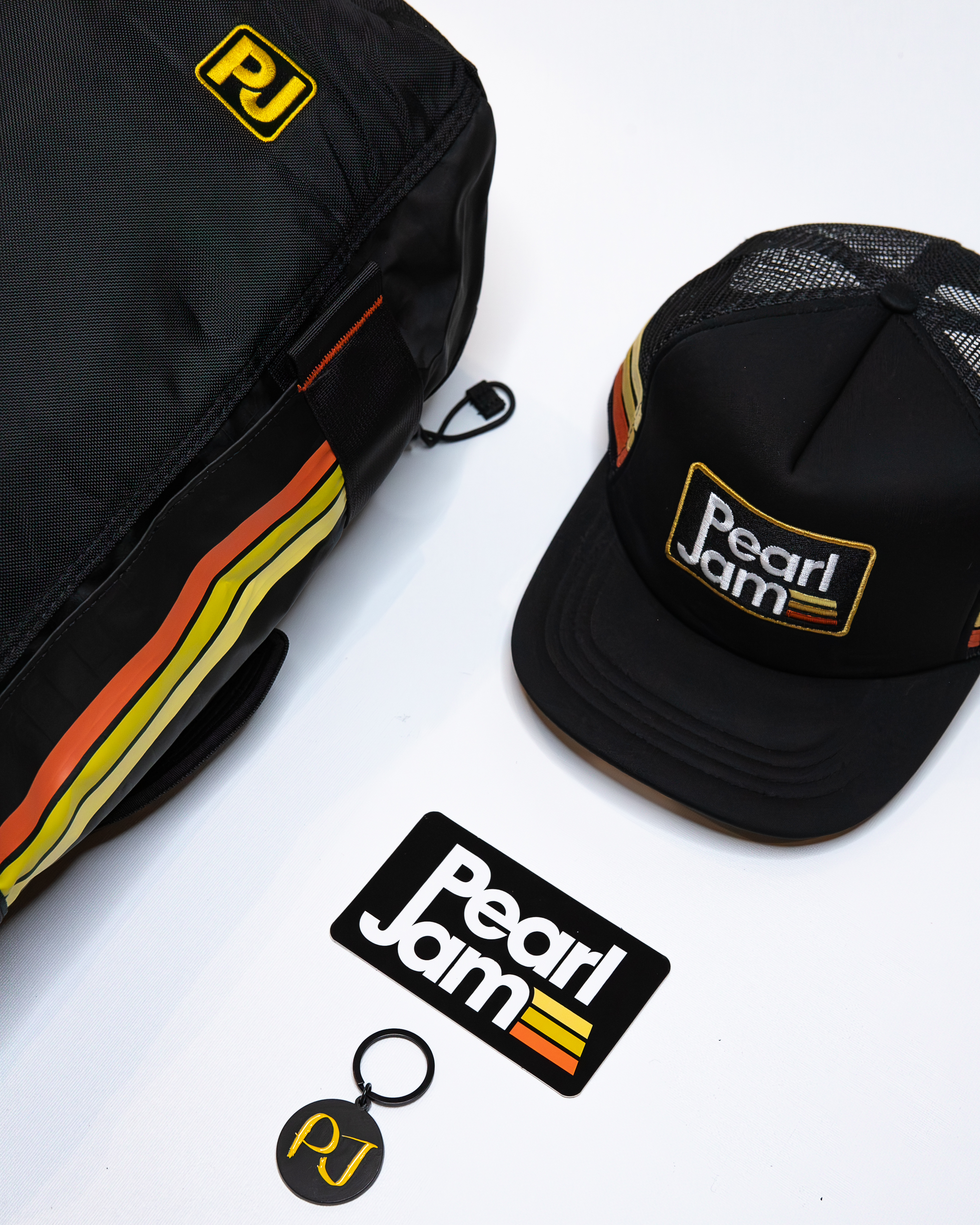 Image: https://s3.us-east-1.amazonaws.com/downloads-pearljam-com/file/TenDays25-Day3-4.jpg