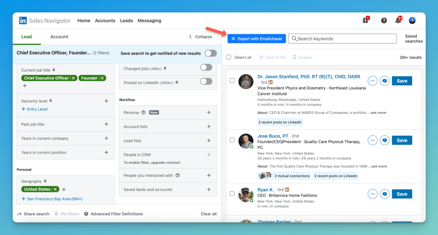 screenshot that shows the Emailchaser extract button on linkedin sales navigator