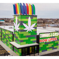 Cannabis & Glass Cannabis & Glass