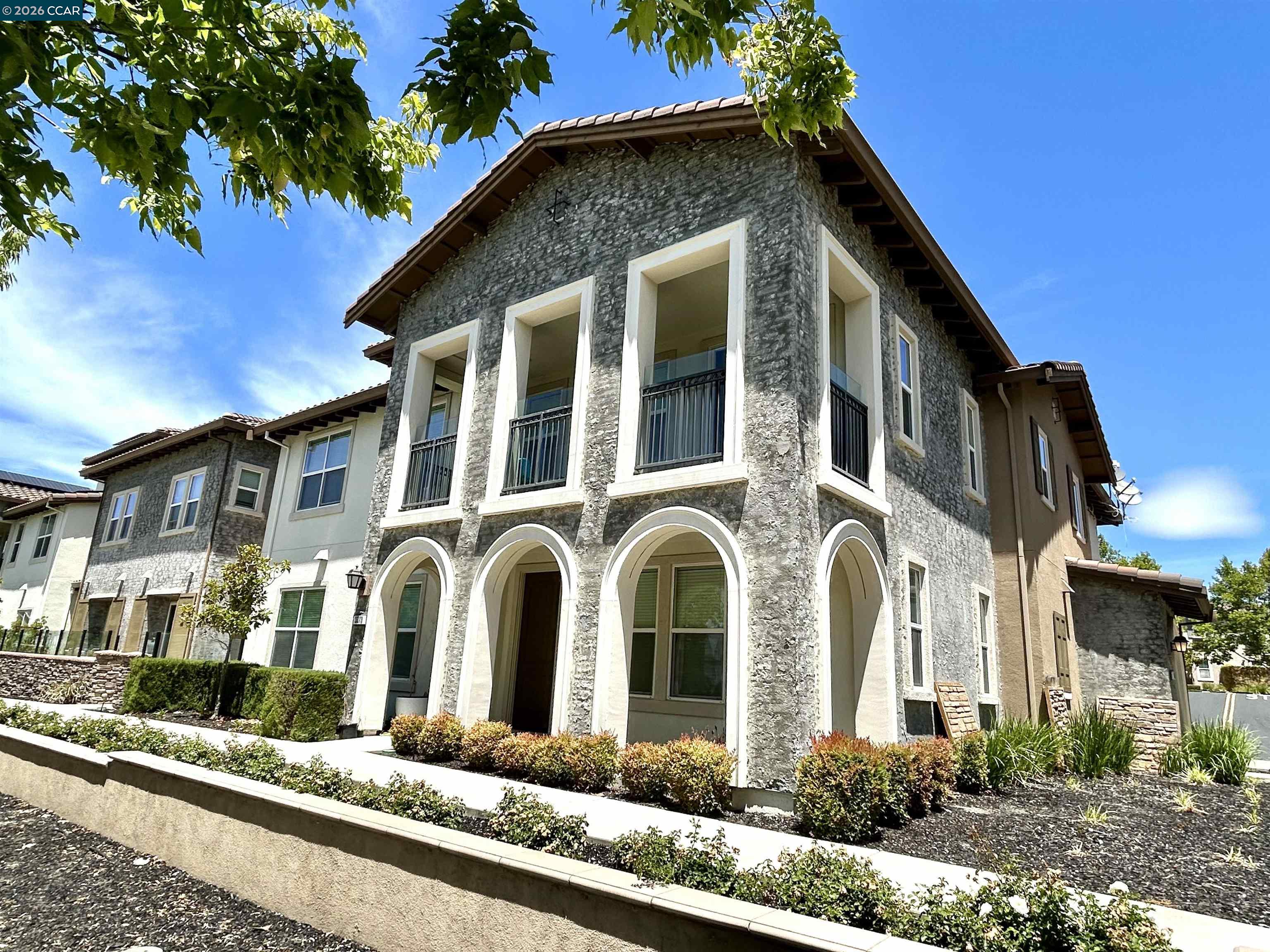 3373 Central Pkwy