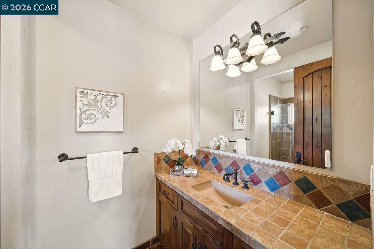 1615 Lawrence Rd, Danville, CA